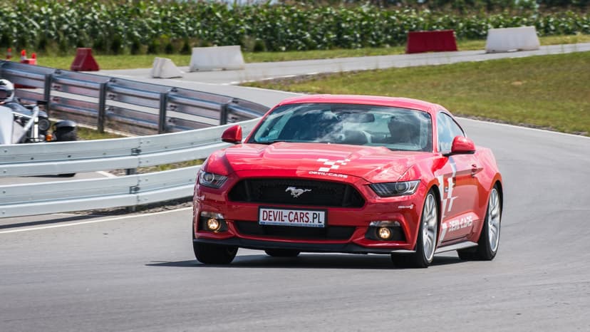 Pojedynek Ford Mustang vs. KTM X-Bow | 2 okrążenia | Tor Główny