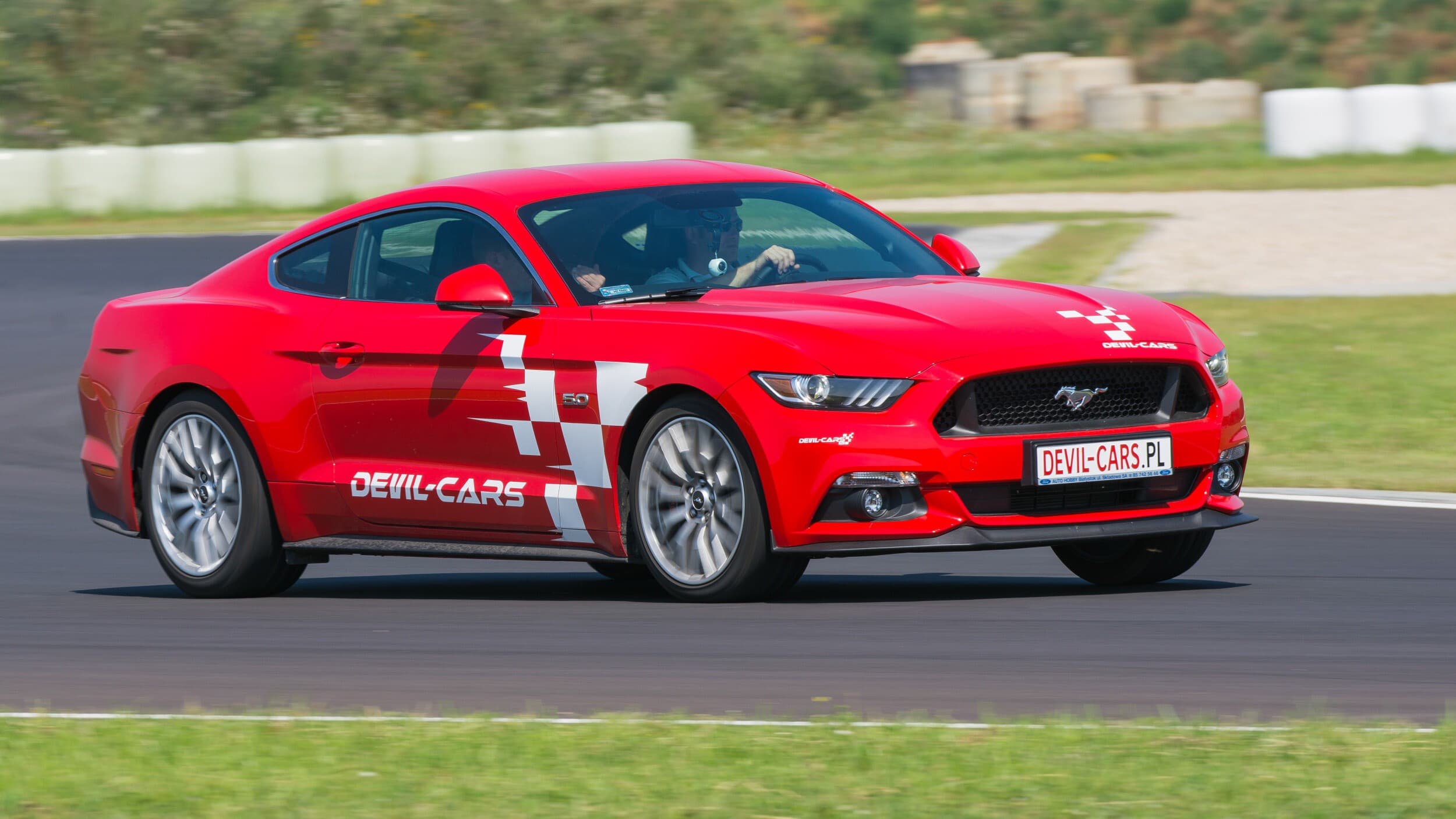 Pojedynek Nissan GTR vs. Ford Mustang | 2 okrążenia | Tor Główny