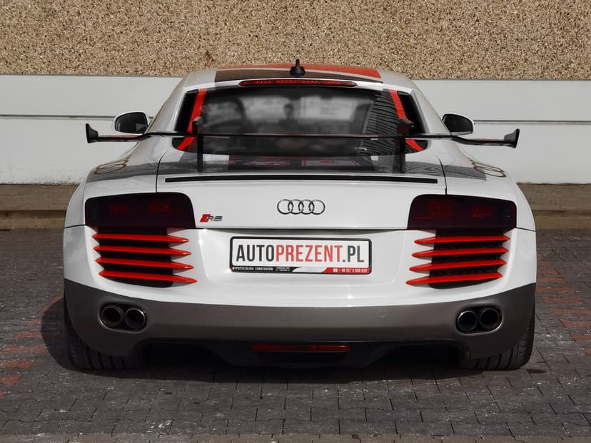 Poprowadź Audi R8 V8 | 1 okrążenie | Wiele Lokalizacji