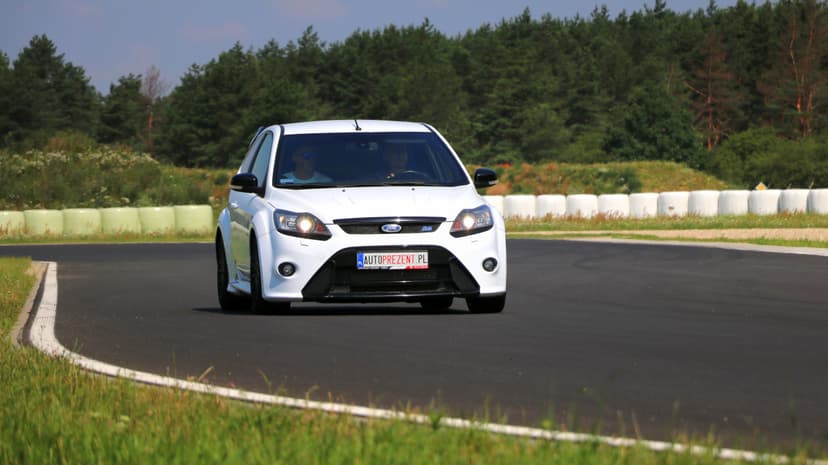 Poprowadź Forda Focusa RS 4x4 | 1 okrążenie | Tor Główny