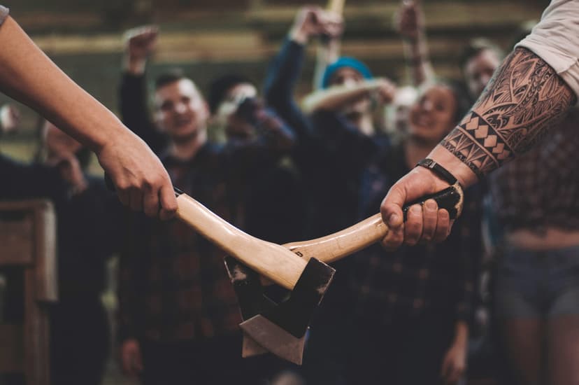 Rzucanie Siekierami do Celu dla Przyjaciół | Wrocław