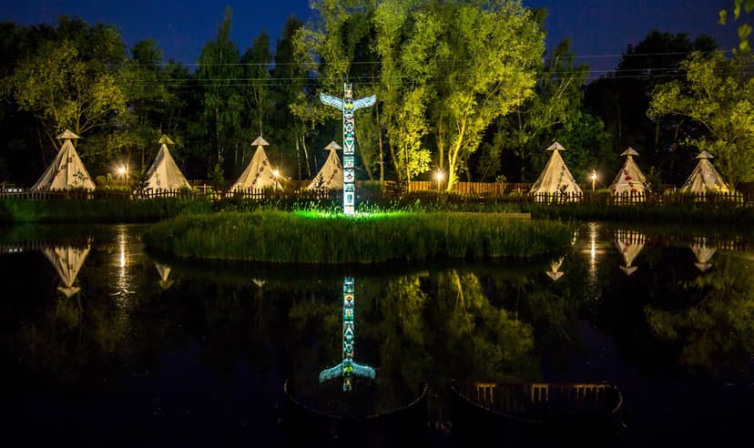 Weekend w Tipi na "Dzikim Zachodzie" (2 Noce, 1-4 Osóyb) | Zator