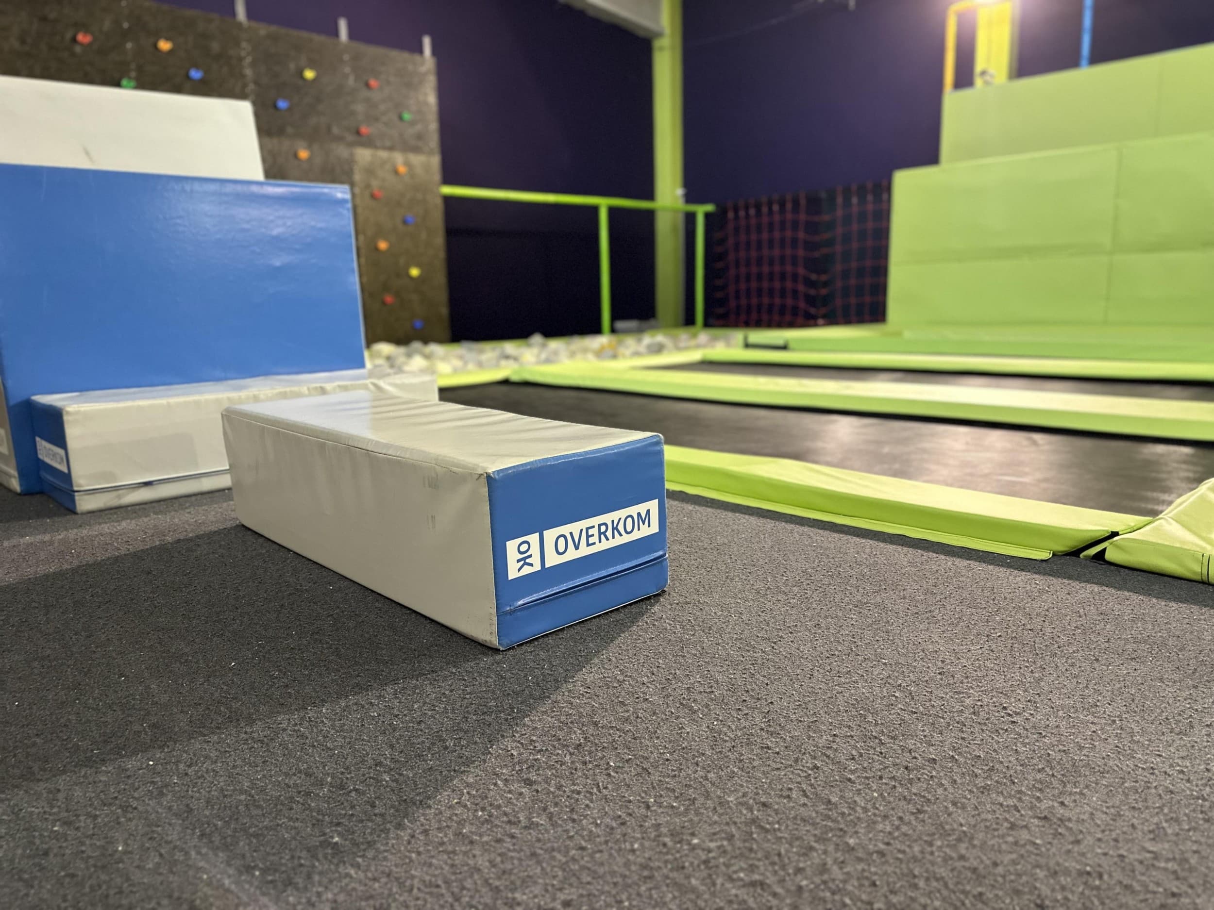 Szalona Zabawa w Parku Trampolin dla Dwojga | Płock | Wyjątkowy Prezent