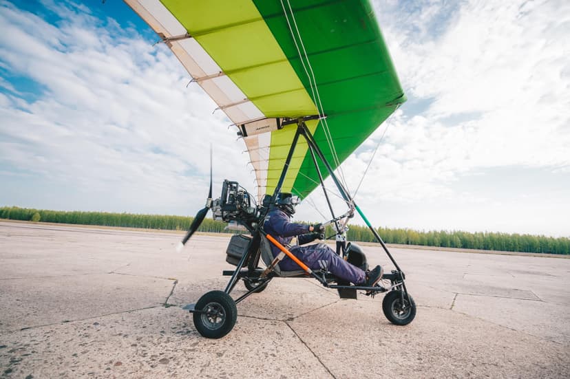 Lot Widokowy Motolotnią (30 minut) | Kielce (okolice)