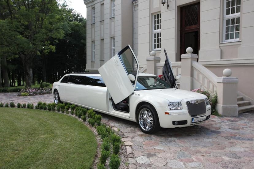 Przejazd Limuzyną Chrysler 300C | Toruń