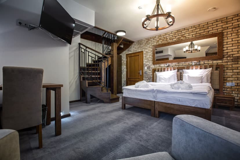 Relaksujący Pobyt (1 Noc, 2 Osoby) | Kasztel Uniejów