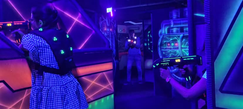 Paintball Laserowy dla Przyjaciół (12 osób) | Katowice