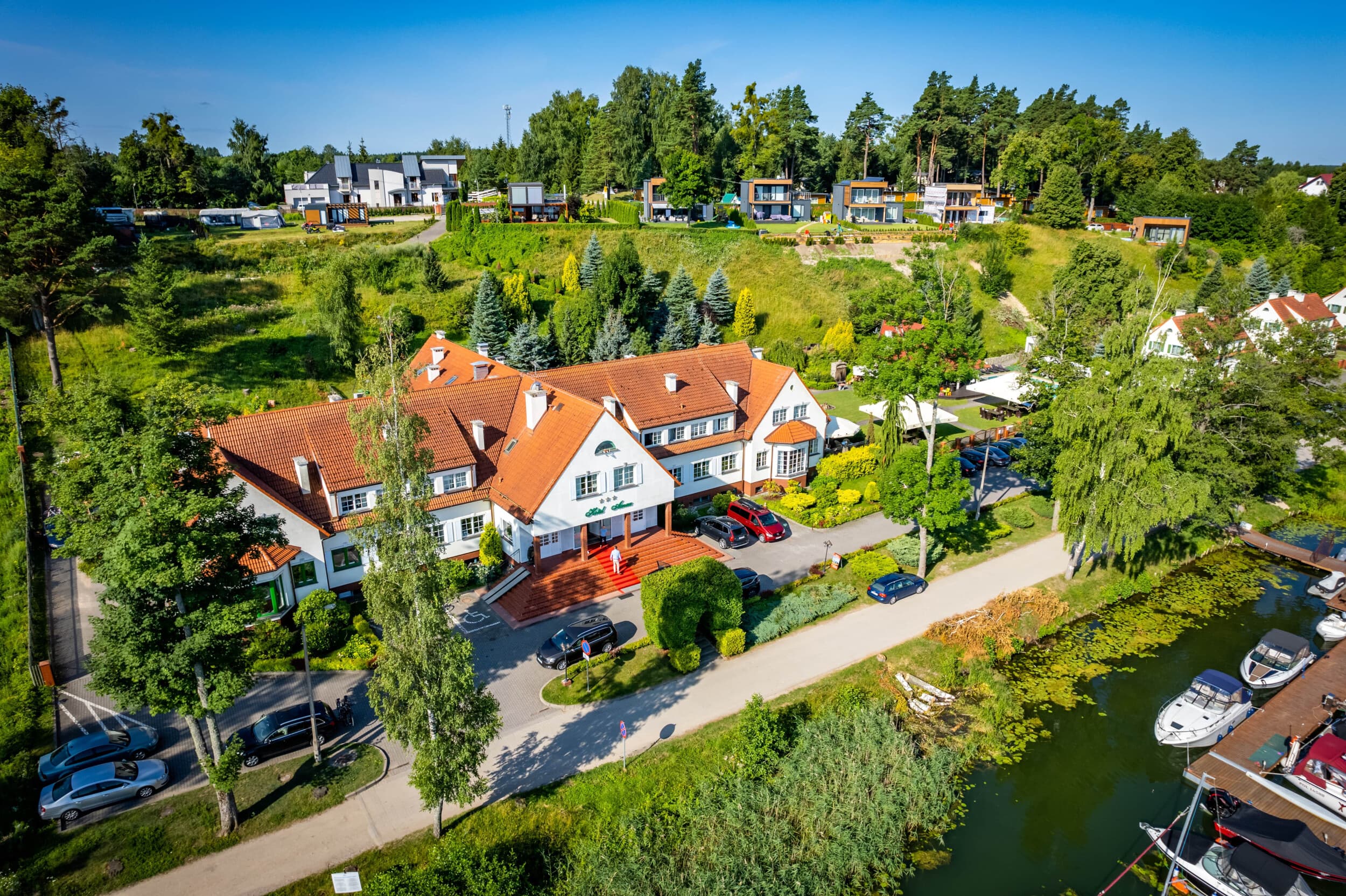 Odprężający Pobyt SPA (3 Noce, 2 Osoby) | Hotel Amax | Mikołajki | Wyjątkowy Prezent