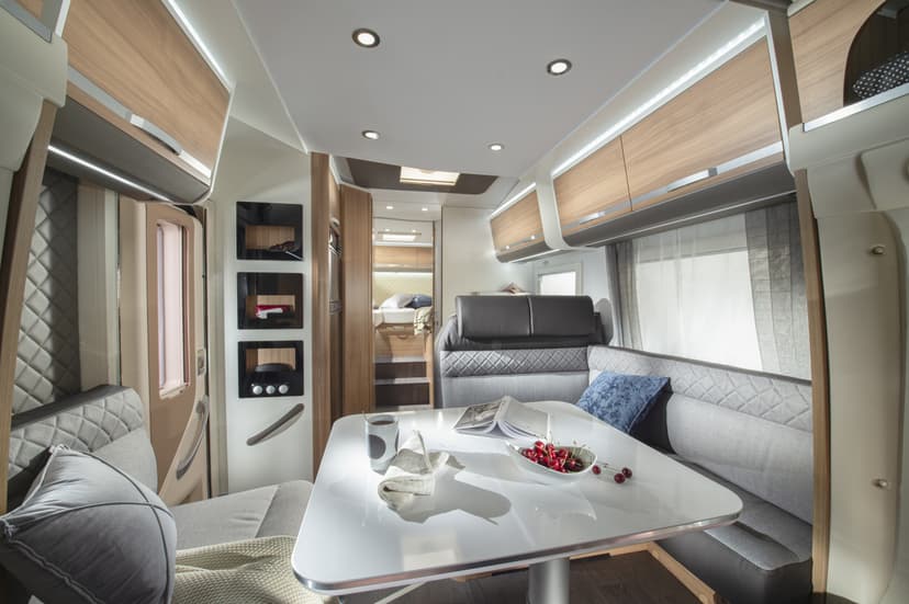 Wyprawa Kamperem za Miasto | Cała Polska