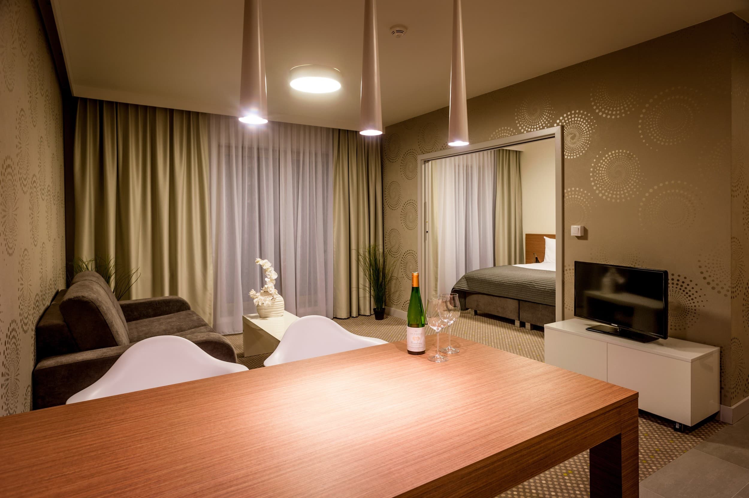 Romantyczny Pobyt (3 Noce, 2 Osoby) | Hotel InVite | Wrocław | Wyjątkowy Prezent