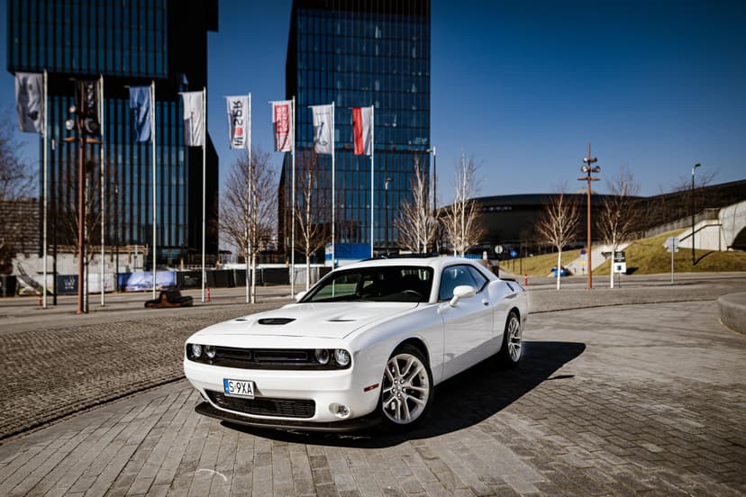 Poprowadź Dodge'a Challengera Ulicami Miasta (120 minut) | Wiele lokalizacji