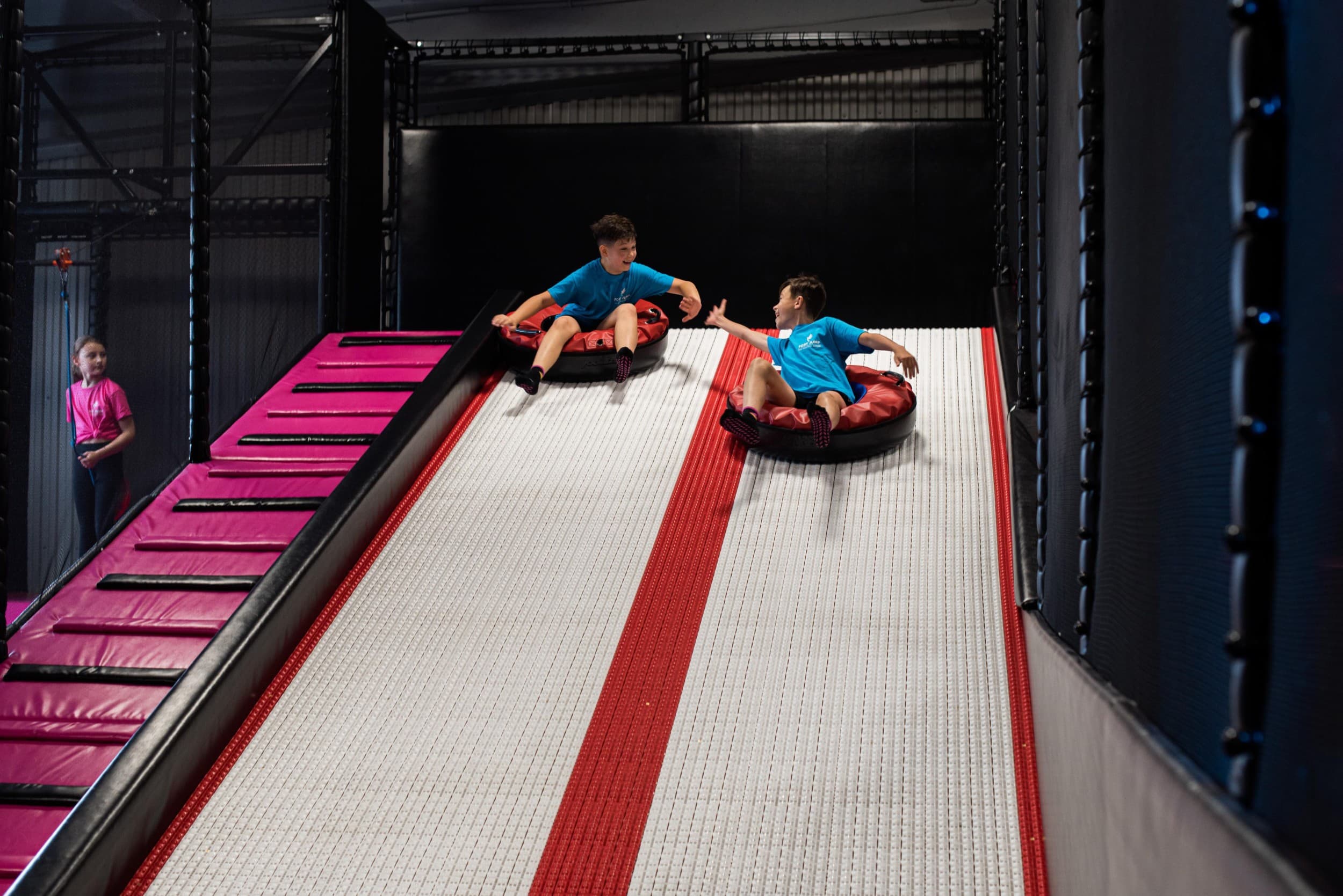 Szalona Zabawa w Parku Trampolin | Zamość | Wyjątkowy Prezent