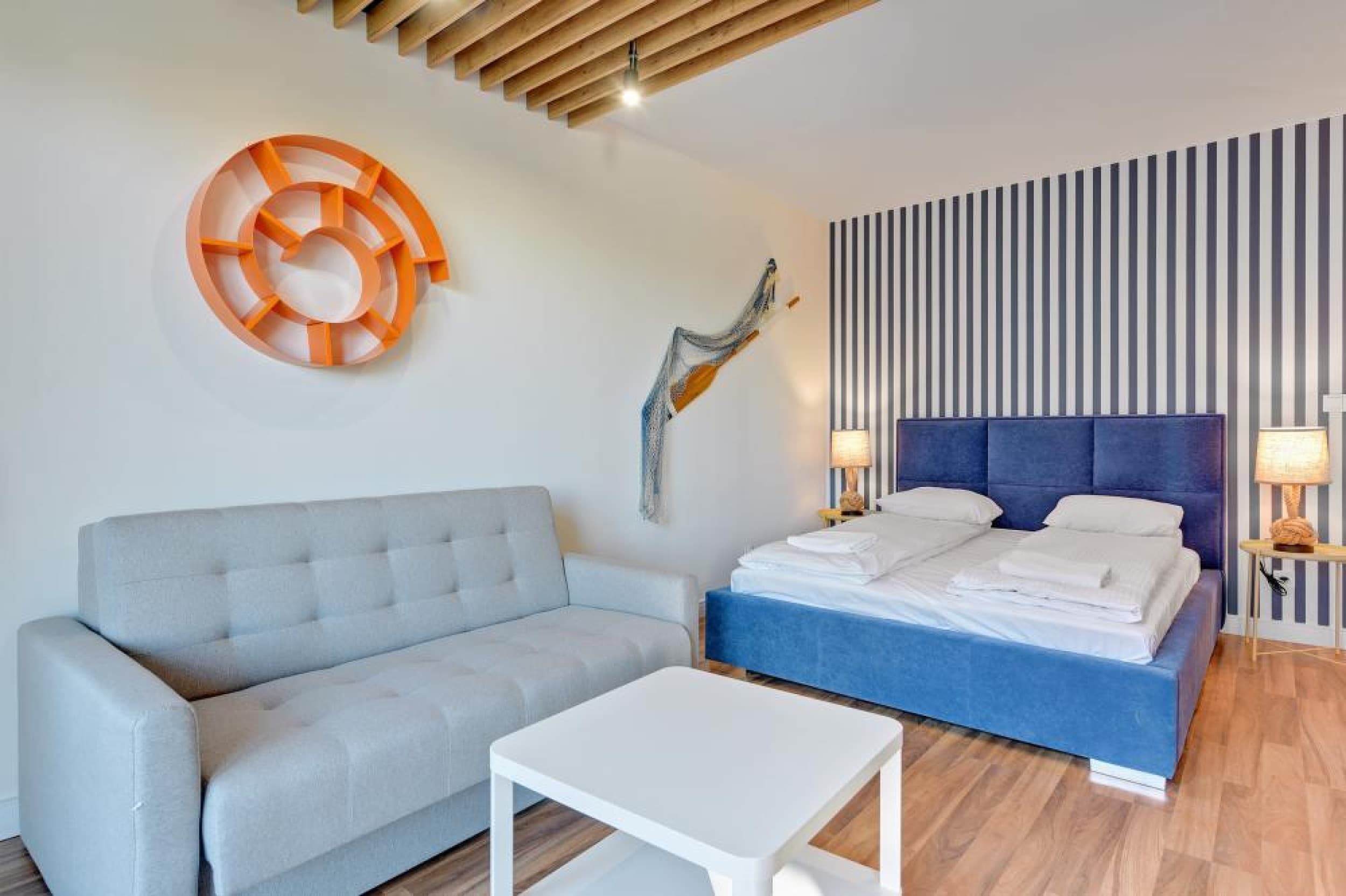 Luksusowy Pobyt (2 Noce, 4 Osoby) | Apartamenty Aura | Gdańsk
