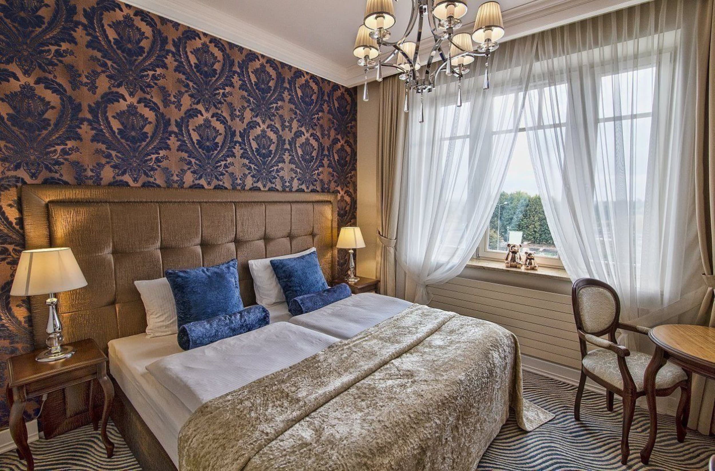 Romantyczny Pobyt (1 Noc, 2 Osoby) | Rezydencja Luxury Hotel | Piekary Śląskie