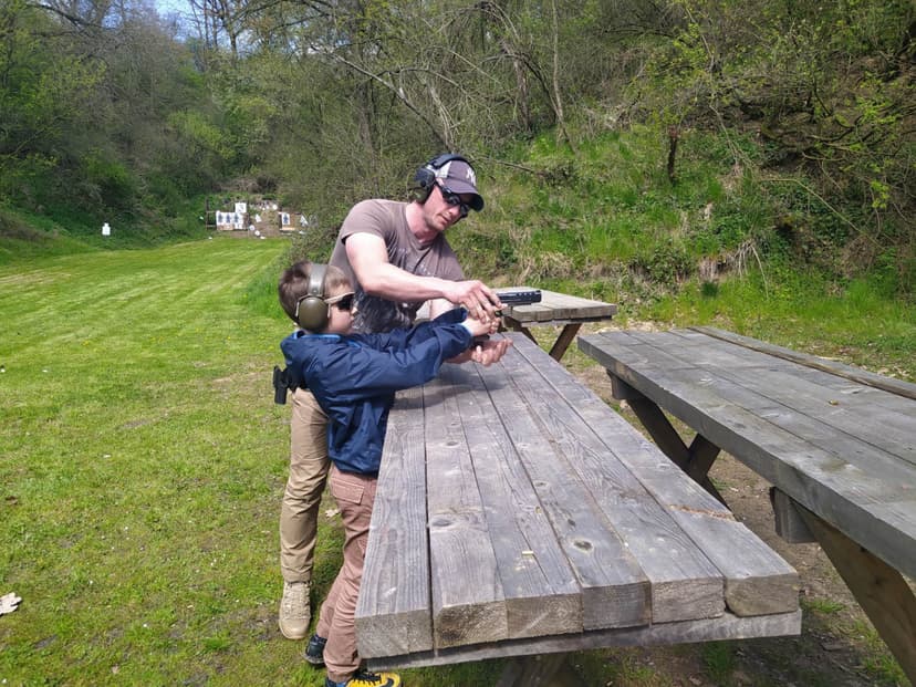 Poznaj Strzelanie “Pakiet Junior” | Ściborzyce Wielkie