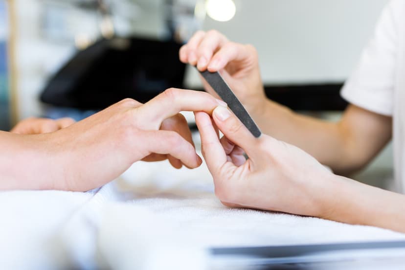 Klasyczny Manicure Męski | Lubin