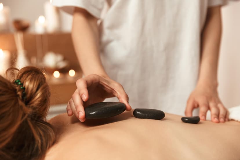 Masaż Gorącymi Kamieniami (60 minut) | Białystok