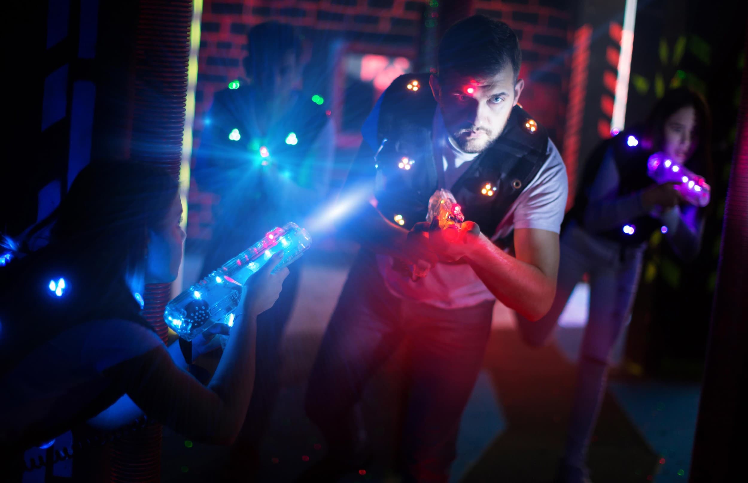 Poznaj Paintball Laserowy dla Przyjaciół (4 Osoby) | Bydgoszcz | Wyjątkowy Prezent