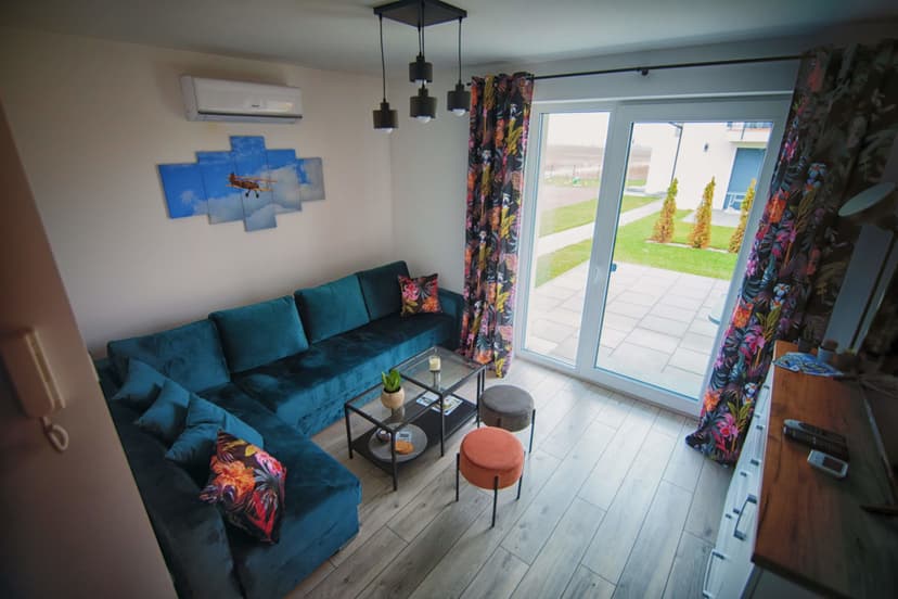 Pobyt w Apartamencie (1 Noc, 1-4 Osoby) | Blue Sky Apartamenty | Gierałtowiczki