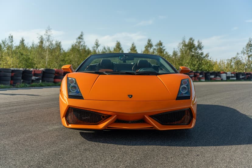 Jazda Lamborghini Gallardo VIP Extreme | 2 okrążenia | Wiele Lokalizacji