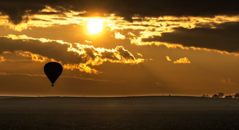 Lot Balonem o Wschodzie Słońca (pon.-pt.) | Wiele Lokalizacji