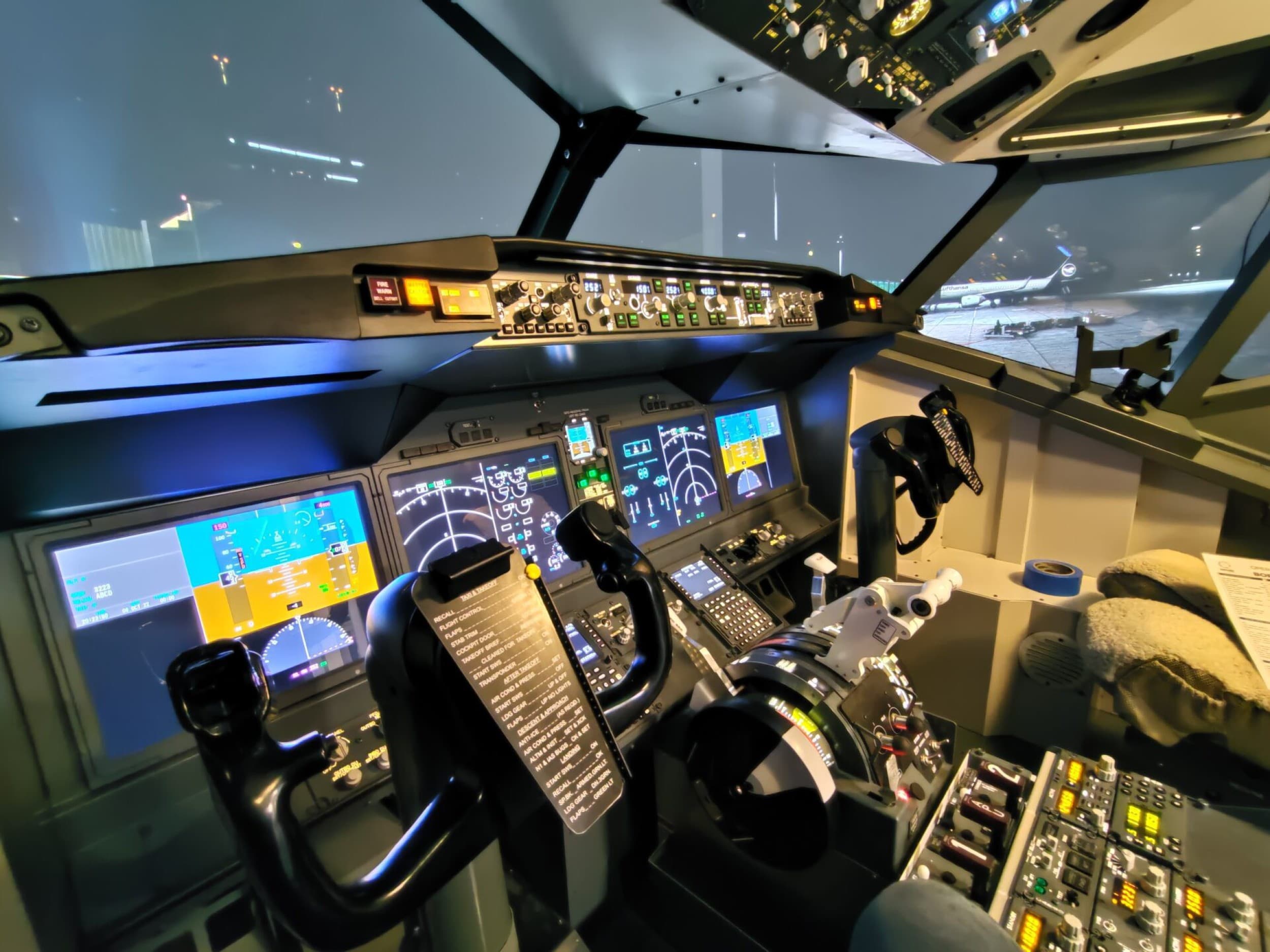 Lot w Symulatorach Boeing B737 i Airbus A320 (60 minut) | Warszawa | Wyjątkowy Prezent