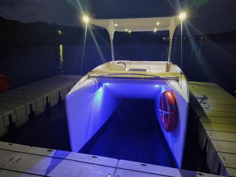 Romantyczny Rejs Elektrycznym Katamaranem dla Dwojga | Jezioro Rożnowskie (Nowy Sącz - okolice)