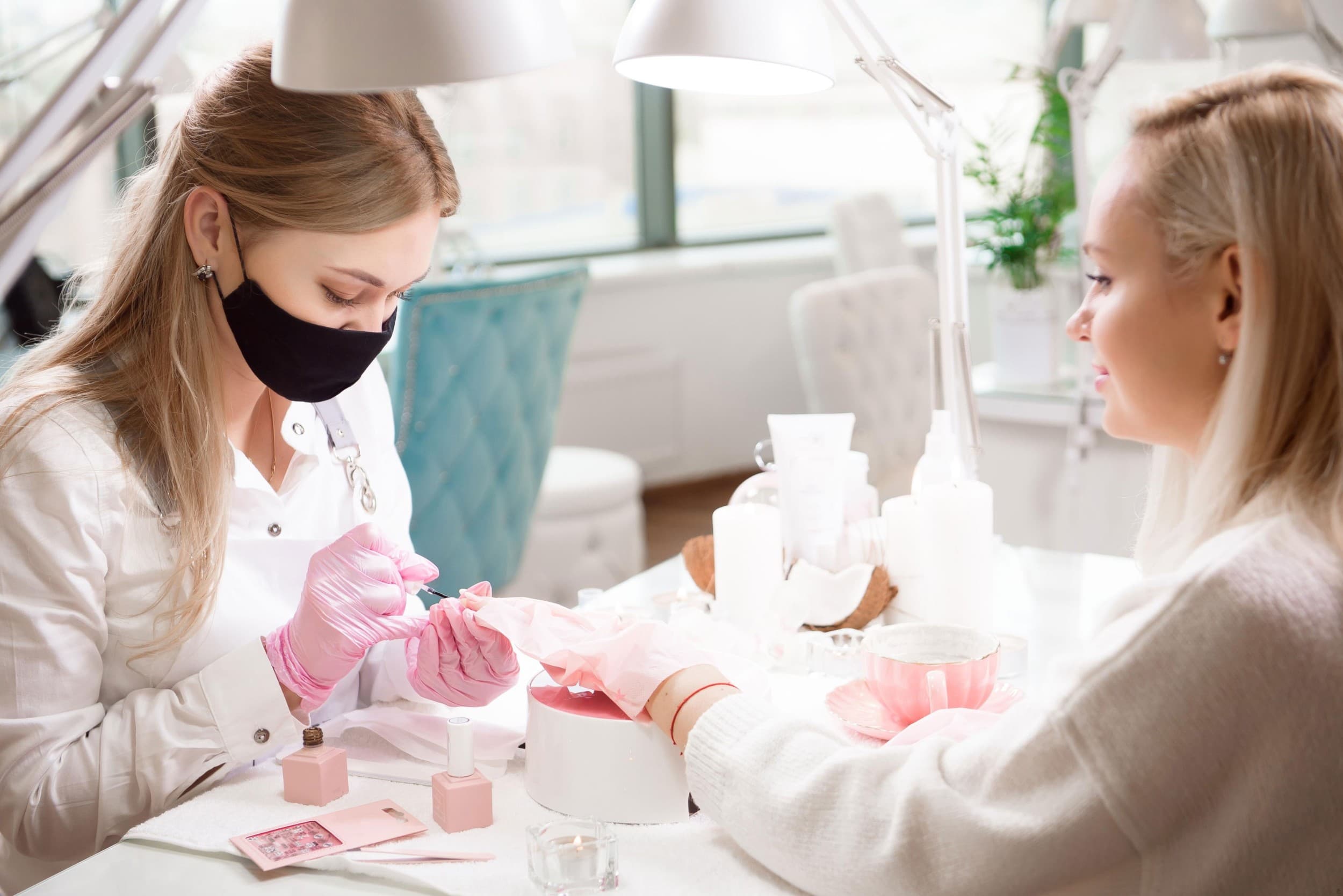 Manicure Hybrydowy | Warszawa | Wyjątkowy Prezent