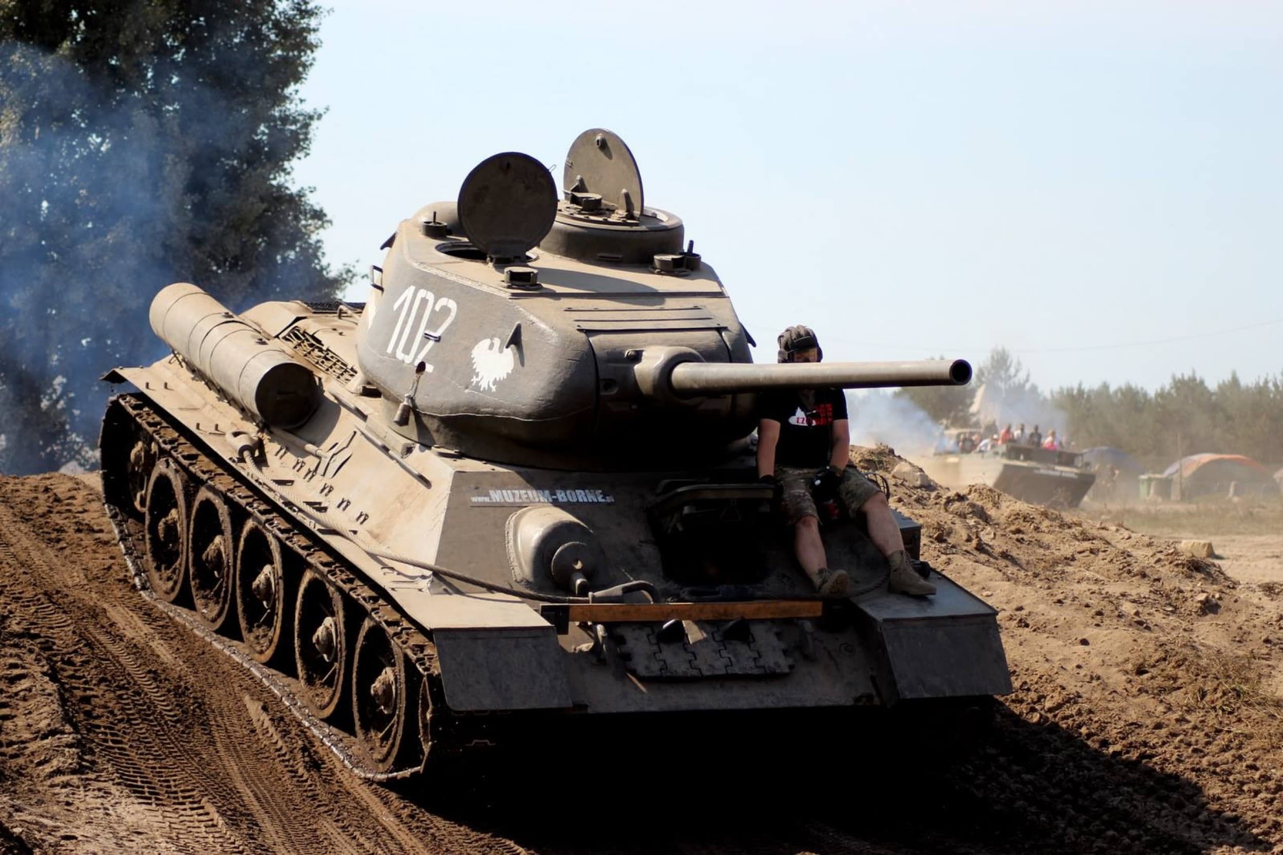 Jazda za Sterami Czołgu T-34 "Rudy 102" | Borne Sulinowo | Wyjątkowy Prezent
