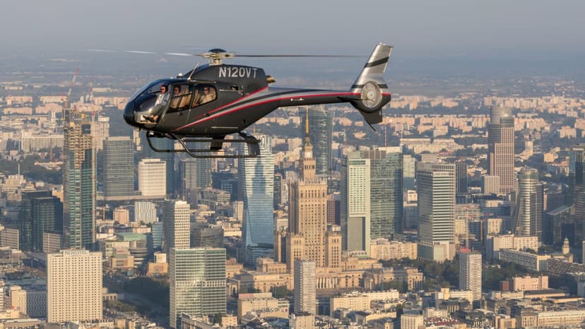 Ekskluzywny Lot Helikopterem (30 minut) | Warszawa