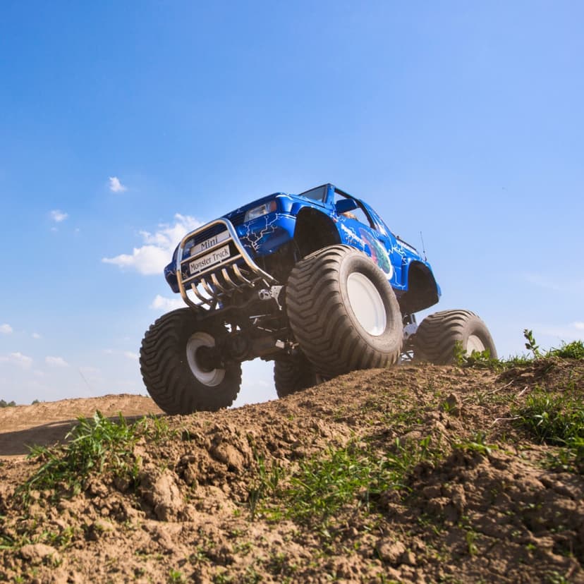 Jazda Mini Monster Truckiem dla Dziecka (30 minut) | Warszawa