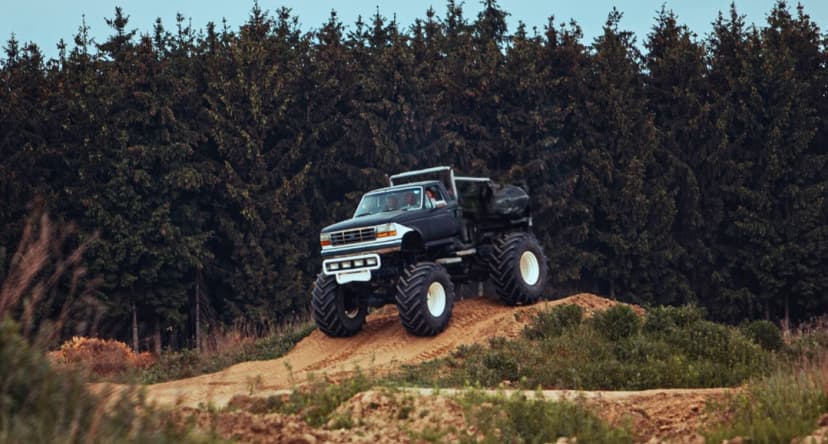 Jazda Monster Truckiem (40 minut) | Wiele Lokalizacji