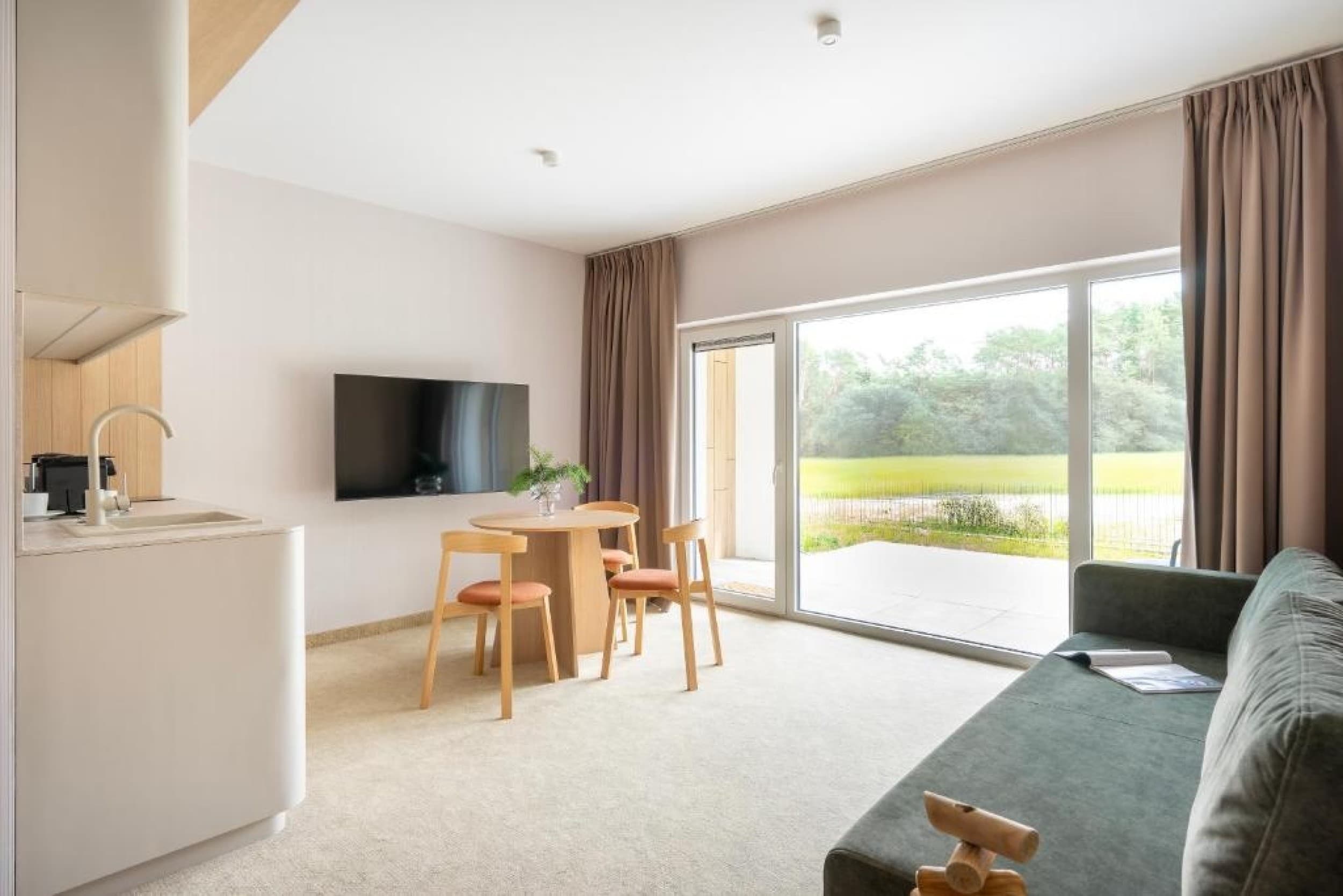 Pobyt w Apartamencie (4 Noce, 1-4 Osoby) | Sea Shell Apartments | Łukęcin | Wyjątkowy Prezent