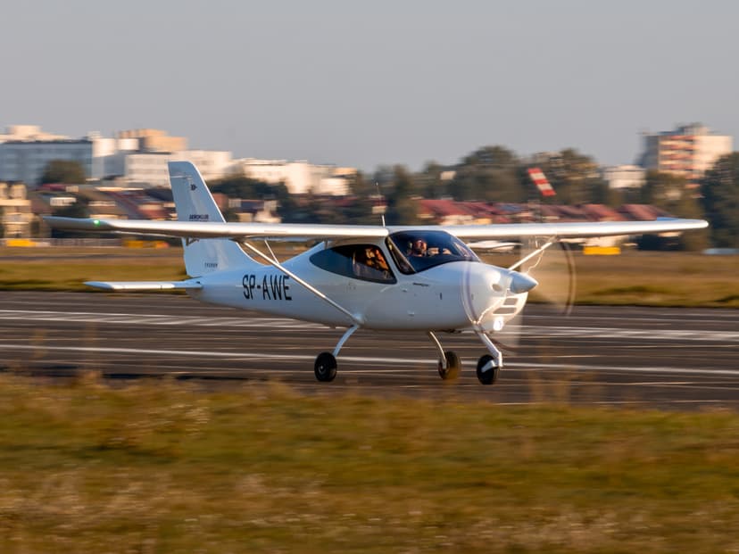 Lot Samolotem (40 minut) | Warszawa