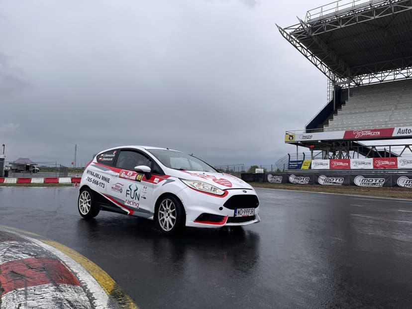 Indywidualna Lekcja Sportowej Jazdy | Wiele Lokalizacji