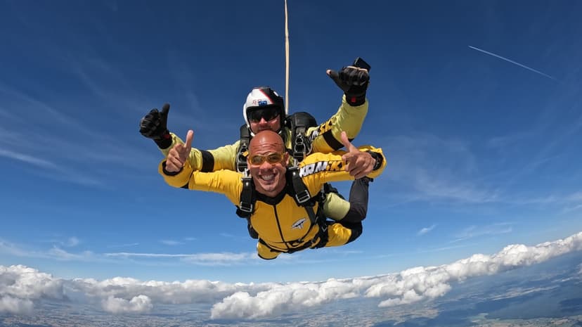 Skok ze Spadochronem z Filmowaniem i Zdjęciami dla Dwojga | Łososina Dolna