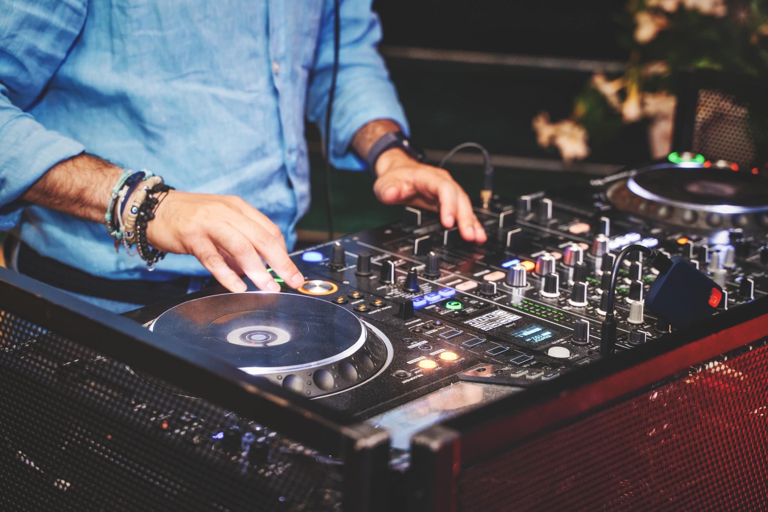 Sesja DJ-ska z Instruktorem | Łódź | Wyjątkowy Prezent