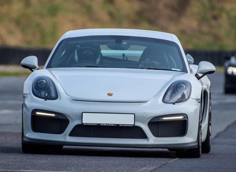 Jazda Porsche 911 | 4 okrążenia | Wiele Lokalizacji