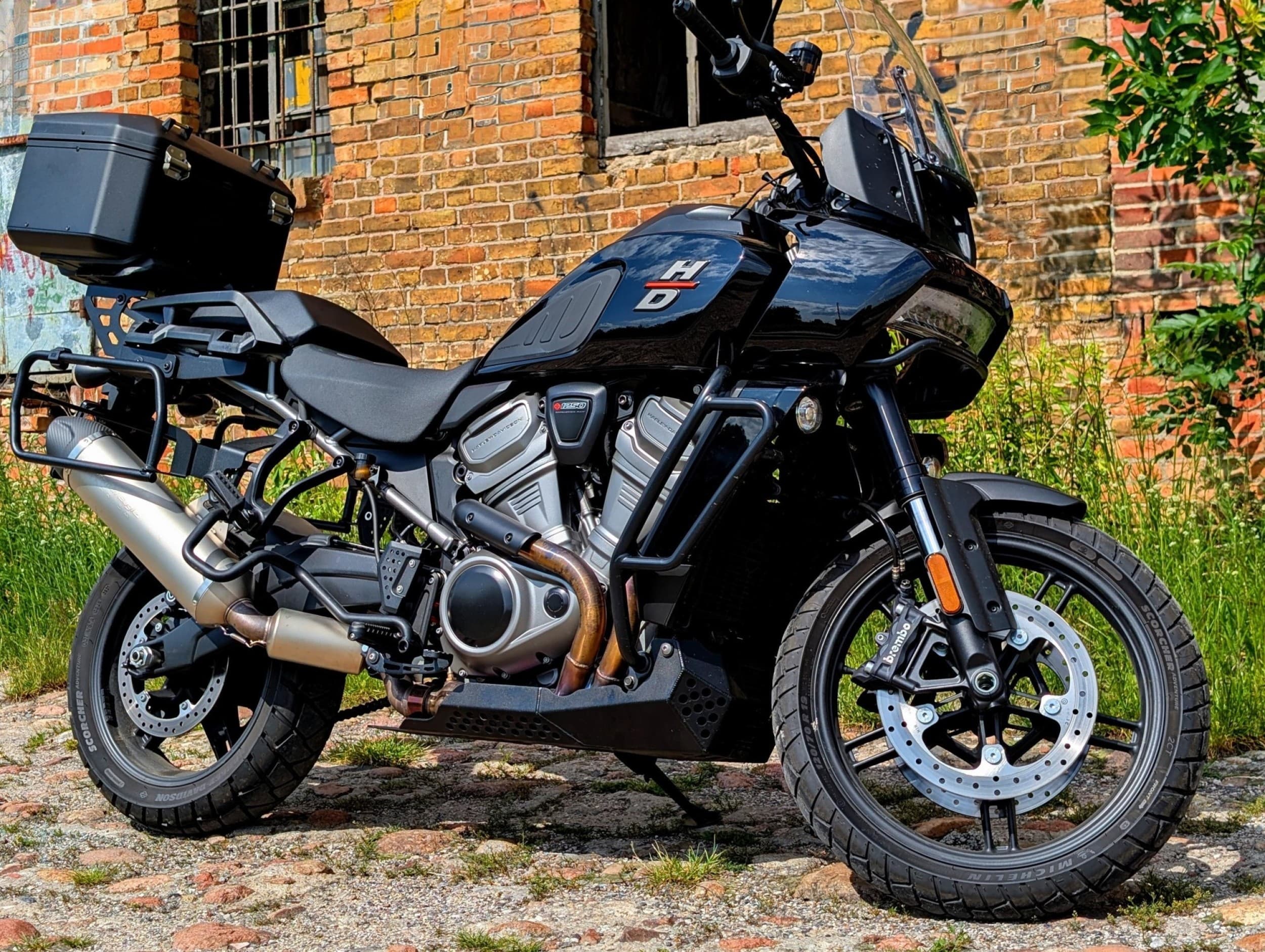 Miesięczna Wyprawa Motocyklem Harley-Davidson Pan America 1250 | Wiele Lokalizacji | Wyjątkowy Prezent