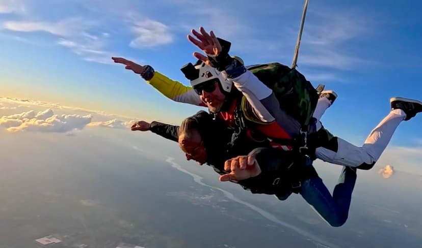 Skok ze Spadochronem z Filmowaniem Selfie | Ostrów Wielkopolski