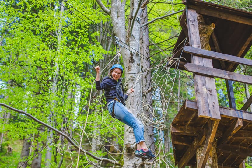 Przygoda w Parku Linowym – Trasa Średnia | Łódź (Stawy Jana)