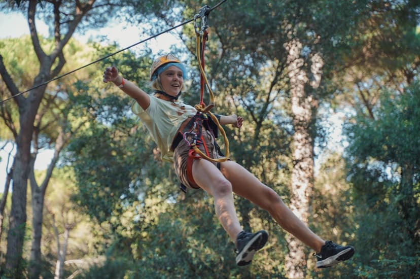 Przygoda w Parku Linowym – Trasa Wysoka | Łódź (Stawy Jana)