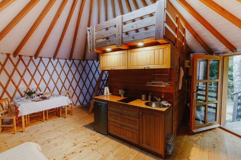 Pobyt w Jurcie (1 Noc, 1-4 Osoby) | KotfaLas Jurty | Zagórze