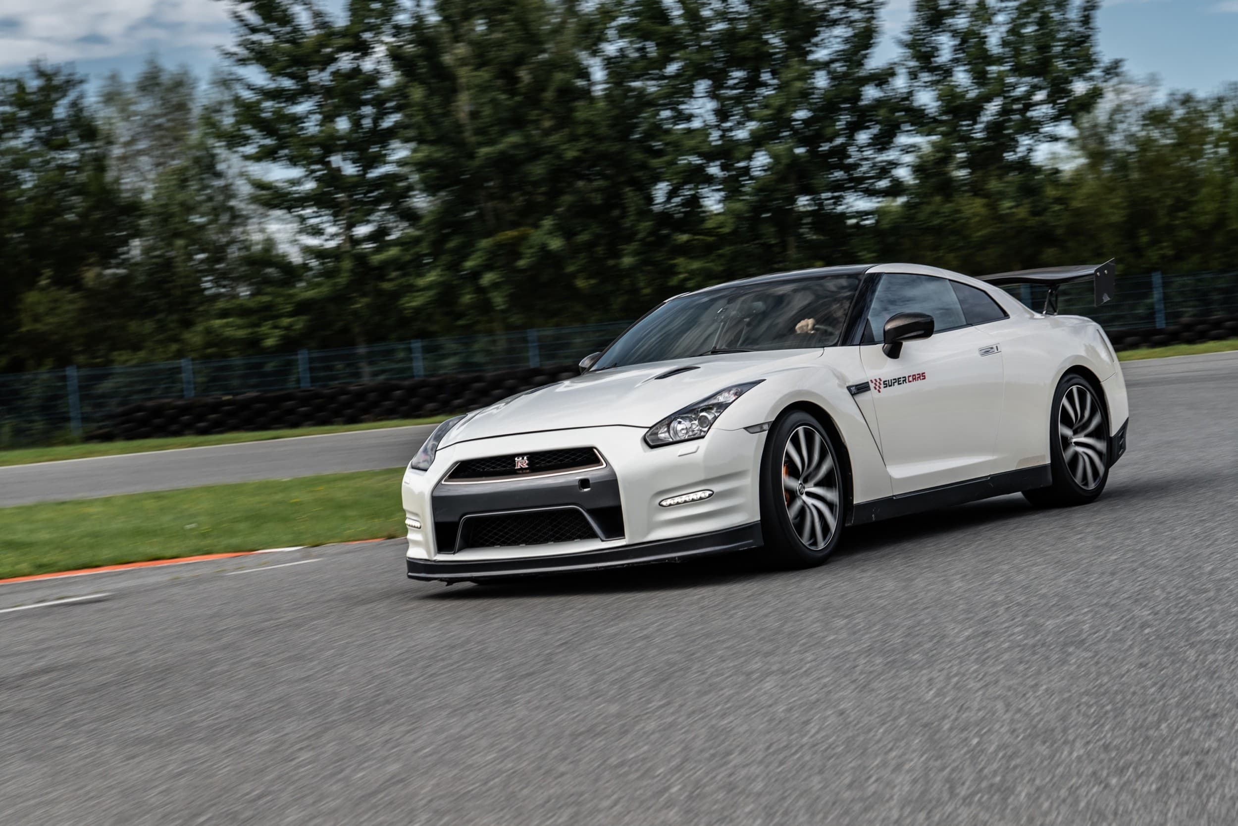 Jazda Nissanem GTR | 2 okrążenia | Tor Główny Poznań