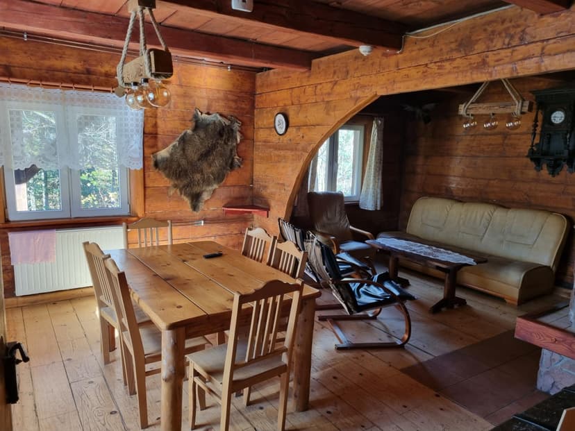 Romantyczny Pobyt w Domku w Bieszczadach (3 Noce, 2 Osoby) | Zawadka