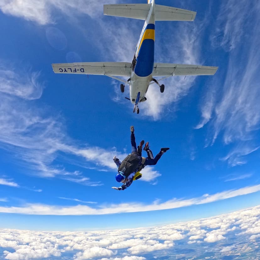 Skok ze Spadochronem z Filmowaniem Selfie | Suwałki