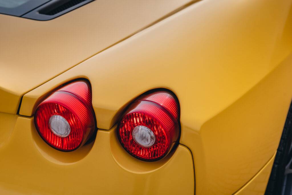 Ferrari F430 - widok na tylne światła auta